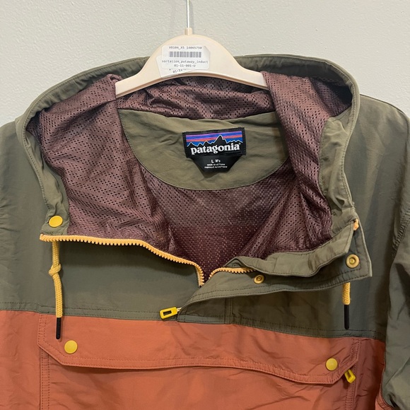 Patagonia Men's Two-Tone Windbreaker - Green and Orange - Picture 2 of 7